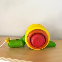 動きがリアル◎ひっぱりカタツムリの画像