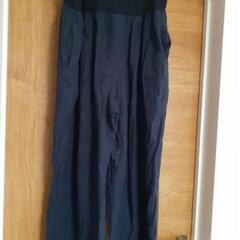 [値下げしました！]マタニティ服 計3点(パンツ2点、ワンピース1点)の画像