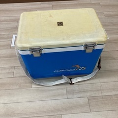 クーラーボックス