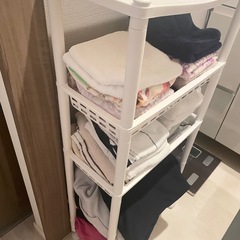 【ぬまちさま予約済み】キャスター付き3段収納ラック　白　美品　歪みあり　棚の画像