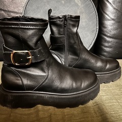 【ZARA 中古ブーツ23.0cm】の画像