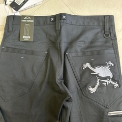 新品オークリー⭐︎メンズパンツの画像