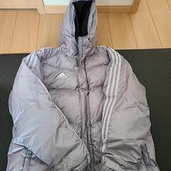 adidasダウンコートロングの画像