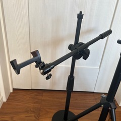 中古美品スマホスタンド 三脚 卓上　の画像