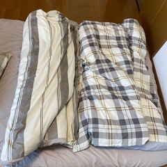 【値下げ】布団(敷き布団、シーツ、掛け布団、カバー、枕)の画像