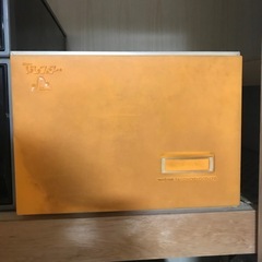 レトロな衣装ケースの画像