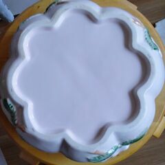 パリで購入。 陶器のテーブルウエアの画像