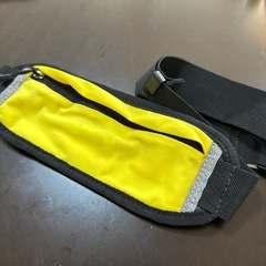 【USED】ランニングポーチ/アシックスの画像