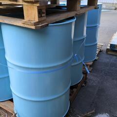 綺麗なドラム缶の画像