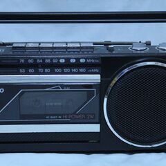 値下げしました　サンヨー　レトロ　ラジカセ