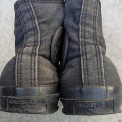 CONVERSE(コンバース)黒のハイカットスニーカーの画像