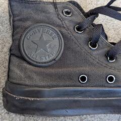 CONVERSE(コンバース)黒のハイカットスニーカーの画像