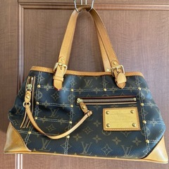 LOUIS VUITTON 　リヴェット