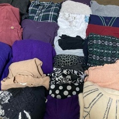 レディース 35点＋a まとめ売り アウター ニット 多め ブランドあり 転売可の画像