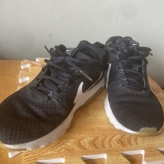 NIKE スニーカー
