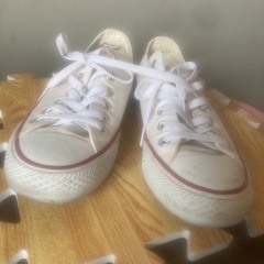 converse スニーカーの画像