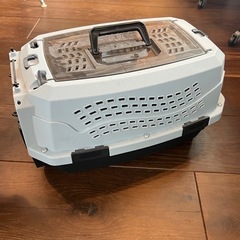 ペットキャリーの画像