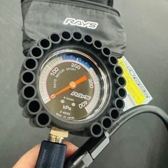 【新品未使用品】RAYS レイズギア レーシングエアーゲージ60 オールブラック (R-RAG60)の画像