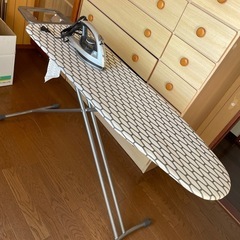 [セット品] 無料 パナソニックアイロン + アイロン台