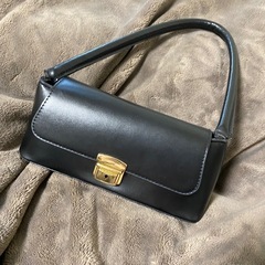カバン　バッグ　黒　レディース