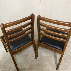 【132】ブラウンラダーバックチェア2脚セットの画像
