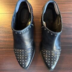 再値下げしました　細身の靴４足　安く譲ります　その１　