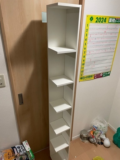 縦長の棚　白【急募】