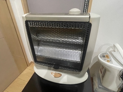 ハロゲンストーブ