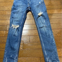 ZARA スキニー　デニムパンツ ダメージ加工　W29
