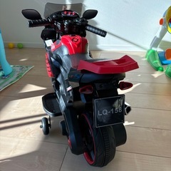 子供用電動バイクの画像