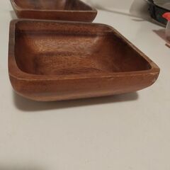 アカシアの入れ物の画像