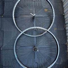 シマノ　ホイール　WH-R550
