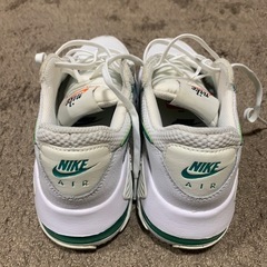 NIKE AIR MAX エアマックスエクシー24.0の画像