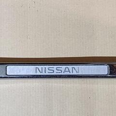 【USED】１枚 日産 ナンバープレート フレーム  メッキの画像