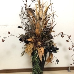 購入時30000円の造花です。高さは1メートル程です