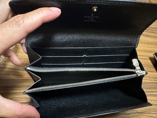 Louis Vuitton エピライン長財布