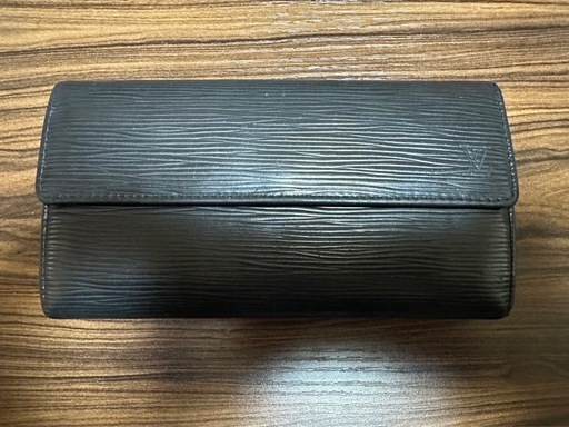 Louis Vuitton エピライン長財布