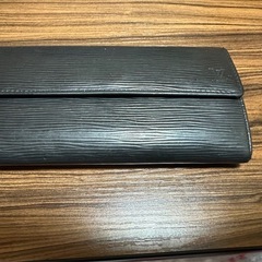 Louis Vuitton エピライン長財布の画像
