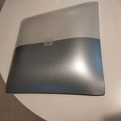 GIVENCHY ガラスプレート2枚の画像