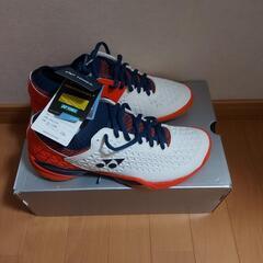 【半額以下/新品】YONEX　バトミントンシューズの画像