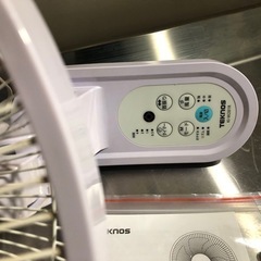 壁掛け扇風機（TEKNOS  6枚羽根）K1-W281Rの画像