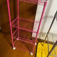【引渡し決定】ピンク スチールラック