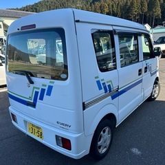4WD‼️5MT‼️エブリィバン‼️車検R8年7月まで長い‼️社外アルミ‼️の画像
