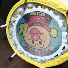 アンパンマントランポリンとボウリングの画像