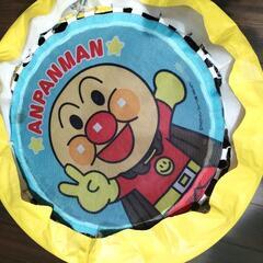 アンパンマントランポリンとボウリングの画像