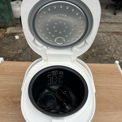 🎄☘️大阪市から阪南市まで配達設置無料🎄炊飯器　3合🍀保証有りの画像