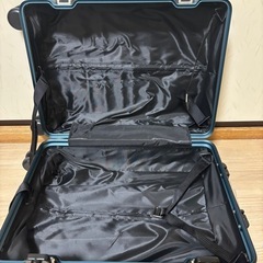 (決定)青、キャリーケース、スーツケースの画像