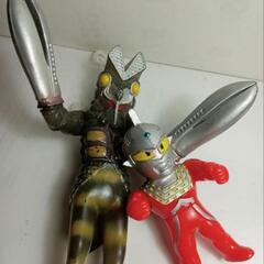 ウルトラ怪獣バルタン星人とウルトラセブン新品の画像