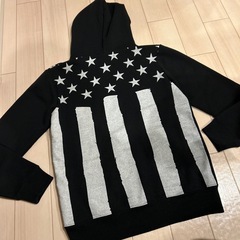 完売品★AZUL by moussy星柄プリント 裏起毛ブラック パーカーの画像