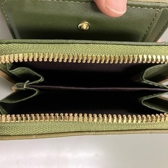 ミニ財布 二つ折り  モスグリーン キルティング の画像